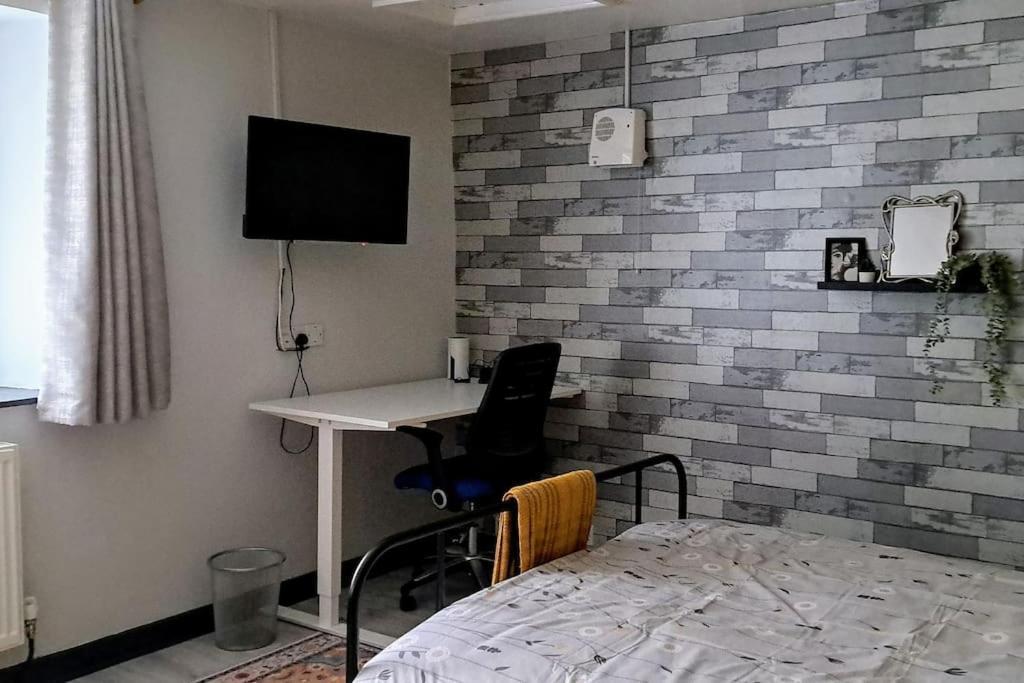 The Bolthole Apartment Nailsworth Ngoại thất bức ảnh